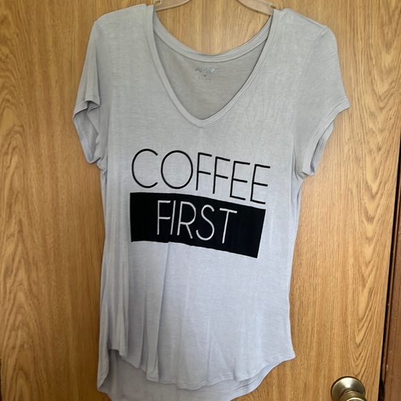 Apt. 9 Size Medium Tunic style graphic shirt - Picture 1 of 1